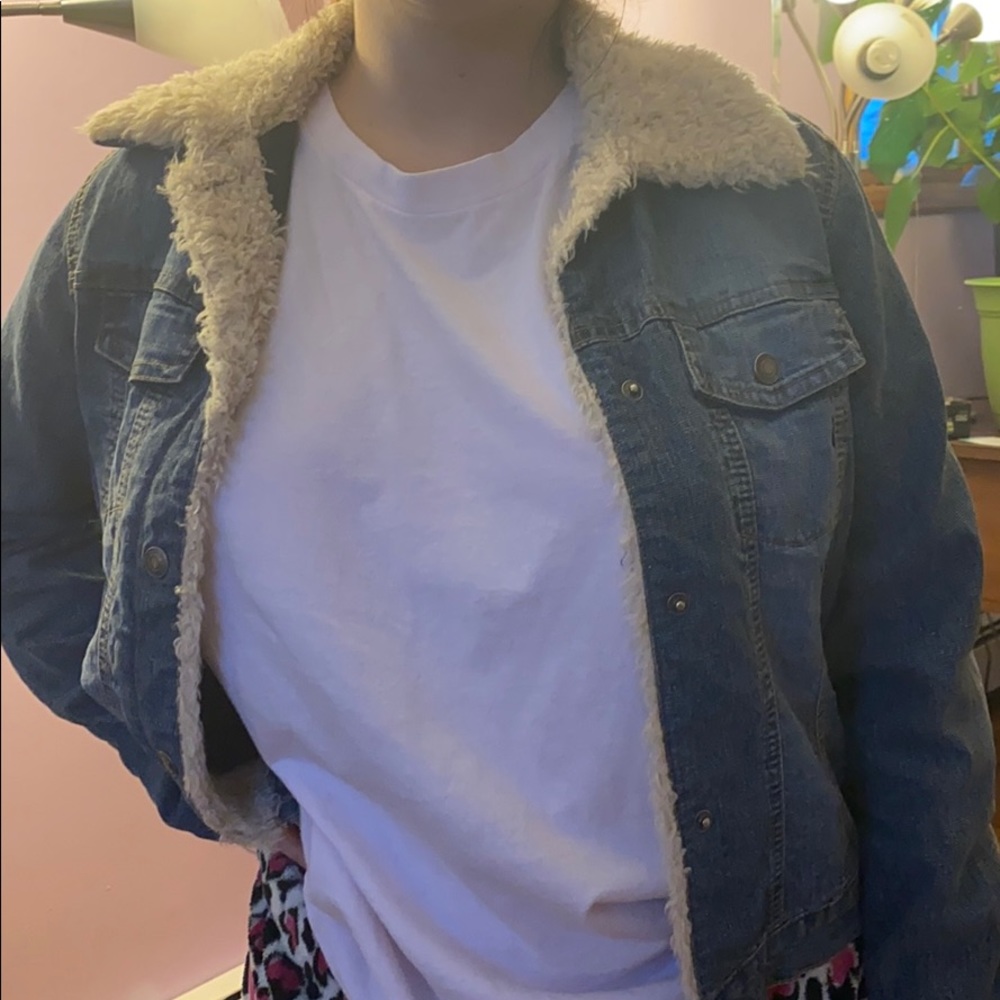 Jean jacket - Picture 2 of 3